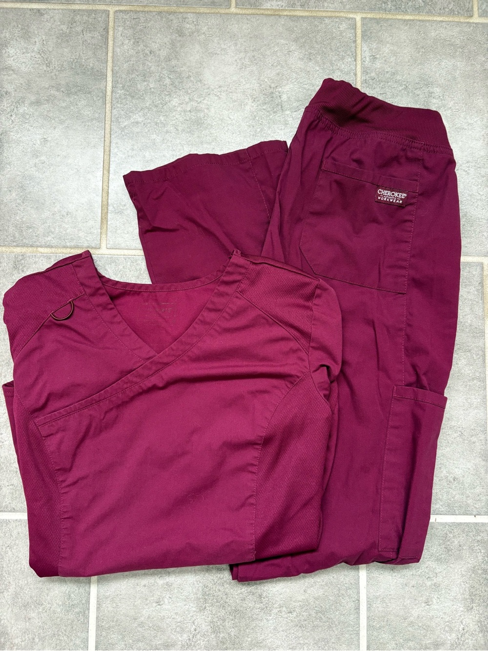 Cherokee Workwear Women’s Berry Jogger Scrub Pants and scrub shirt